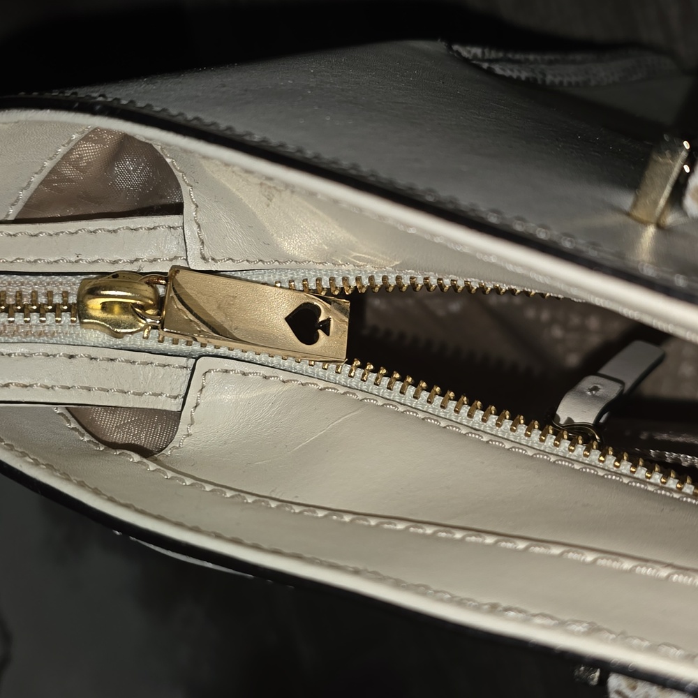 Large Kate Spade Handbag - Picture 8 of 8